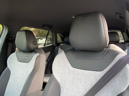 Certified 2024 Volkswagen ID.4 2WD image 16