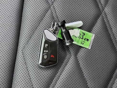 Used 2024 Volkswagen Atlas SE FWD image 30