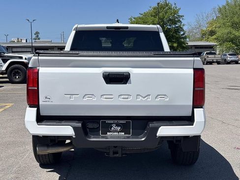 Used 2024 Toyota Tacoma TRD Sport RWD image 4