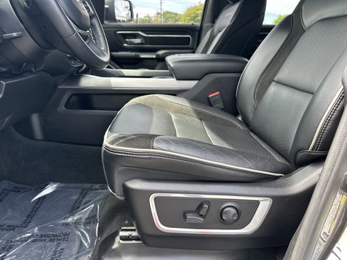 Used 2023 RAM 1500 Laramie image 11