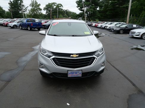 Used 2021 Chevrolet Equinox LT w/ Driver Convenience Package AWD/4WD image 3