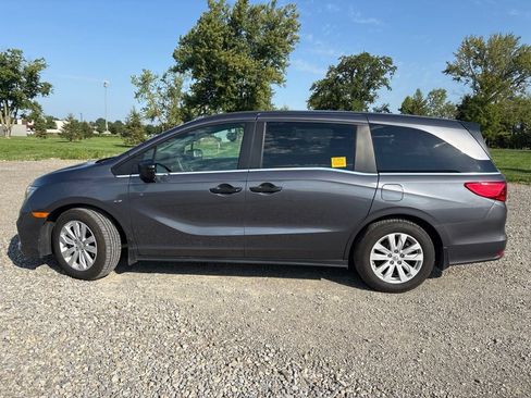 Used 2018 Honda Odyssey LX image 6