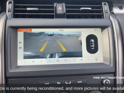 Used 2020 Land Rover Discovery Landmark AWD/4WD image 17