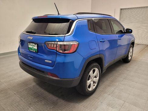Used 2018 Jeep Compass Latitude w/ Cold Weather Group AWD/4WD image 9