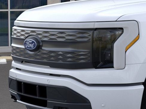 New 2025 Ford F150 Lightning Lariat image 18