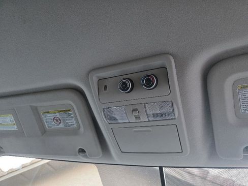 Used 2019 Nissan NV 3500 SL RWD image 13