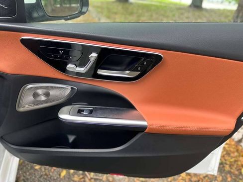 Used 2025 Mercedes-Benz C 300 4MATIC Sedan image 10