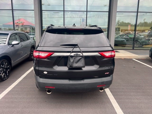 Used 2021 Chevrolet Traverse RS w/ LPO, 'HIT The Road' Package AWD/4WD image 8