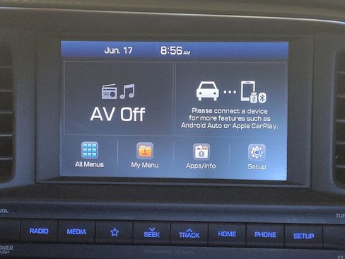 Used 2020 Hyundai Elantra SEL FWD image 25