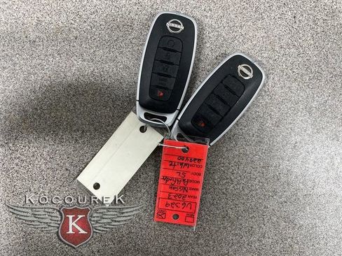 Used 2023 Nissan Pathfinder SL w/ Lighting Package (N92) image 25