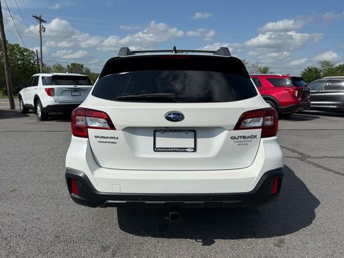 Used 2019 Subaru Outback 2.5i Limited AWD/4WD image 5