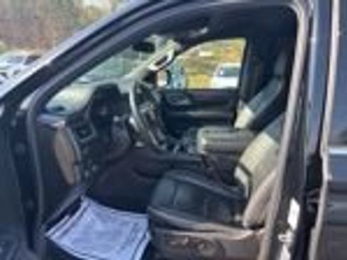 Used 2024 Chevrolet Tahoe Premier RWD image 39