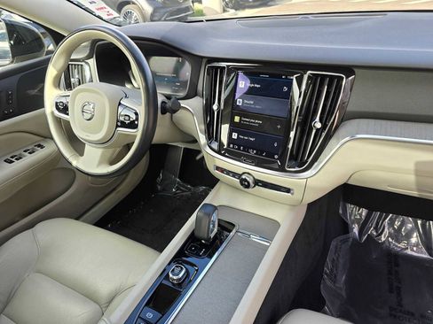 Used 2024 Volvo S60 B5 Plus image 10
