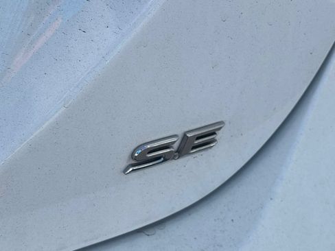 Used 2018 Toyota Camry SE w/ Moonroof Package FWD image 34