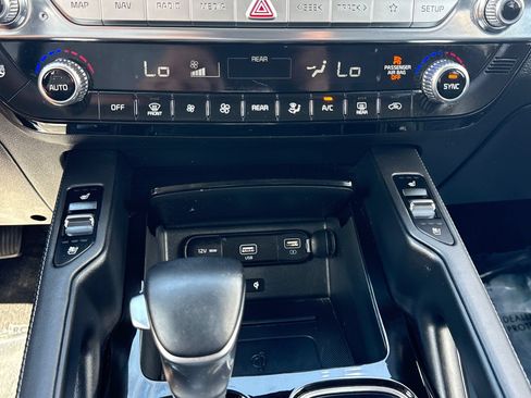 Used 2022 Kia Telluride EX w/ EX Premium Package AWD/4WD image 23