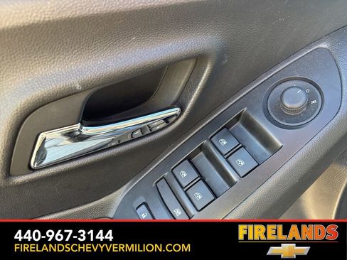 Used 2022 Chevrolet Trax LT w/ Driver Confidence Package image 10