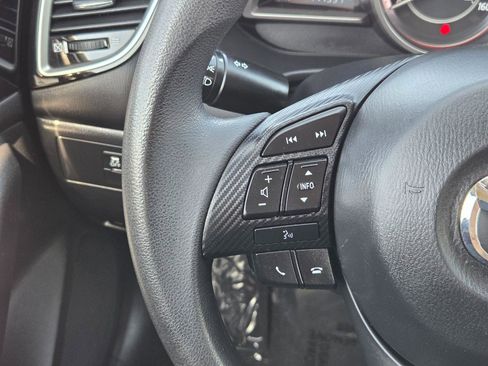 Used 2014 MAZDA MAZDA3 i Sport image 26