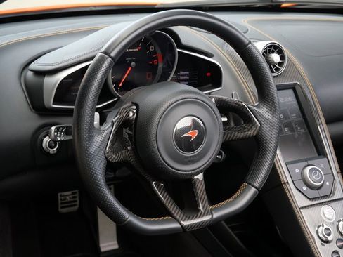 Used 2015 McLaren 650S Spider image 9