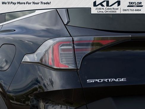 New 2026 Kia Sportage LX FWD image 11