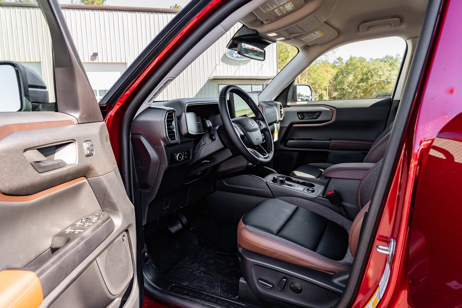New 2026 Ford Bronco Sport Outer Banks w/ Outer Banks Tech Package+ AWD/4WD image 14