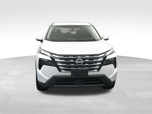 Used 2024 Nissan Rogue SV FWD image 8