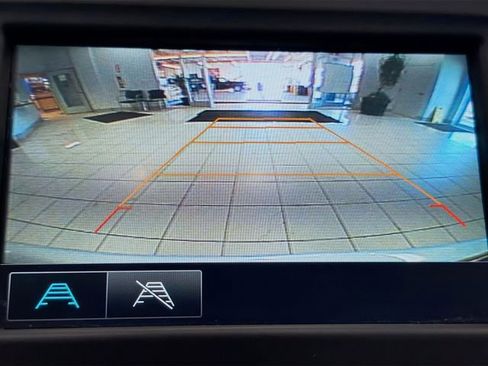 Used 2018 Chevrolet Equinox LT image 12