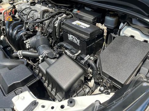 Used 2021 Toyota Corolla LE FWD image 26