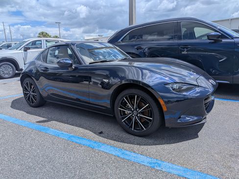 Used 2025 MAZDA MX-5 Miata RF Grand Touring RWD image 2