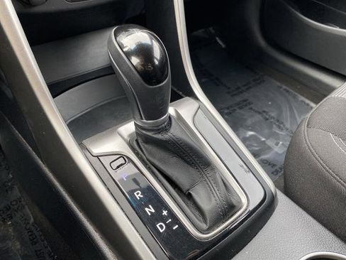 Used 2016 Hyundai Elantra GT image 18