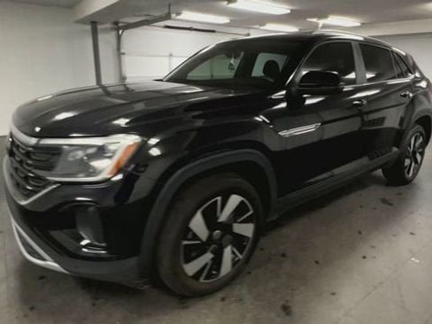 Used 2024 Volkswagen Atlas Cross Sport SE AWD/4WD image 4