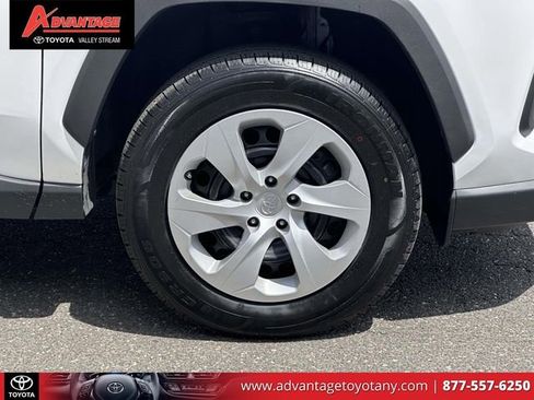 Certified 2024 Toyota RAV4 LE AWD/4WD image 11