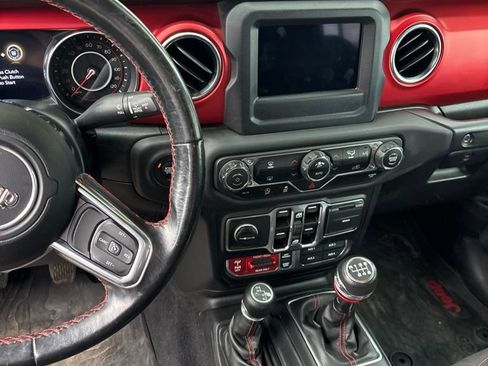Used 2021 Jeep Wrangler Unlimited Rubicon AWD/4WD image 7