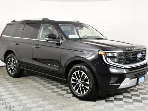 Used 2025 Ford Expedition Platinum AWD/4WD image 4
