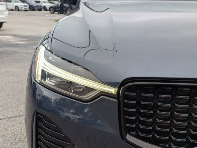 Certified 2025 Volvo XC60 B5 Ultra w/ Climate Package AWD/4WD image 15