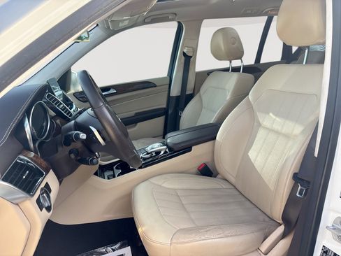 Used 2018 Mercedes-Benz GLS 450 4MATIC w/ Premium Package image 13