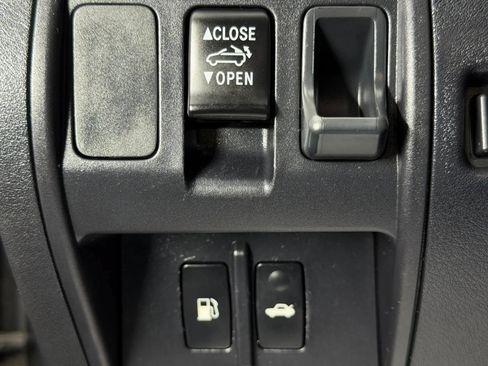 Used 2010 Lexus IS 250C RWD image 24