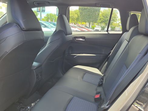 Used 2025 Toyota Corolla Cross AWD Hybrid w/ Convenience Package image 18