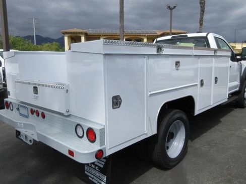 New 2024 Ford F450 XL w/ XL Chrome Package image 4