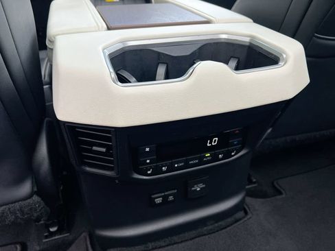 Used 2024 Toyota Sequoia Capstone RWD image 20