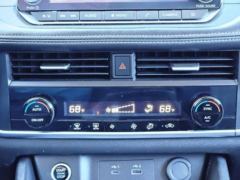 Certified 2023 Nissan Rogue SV image 24