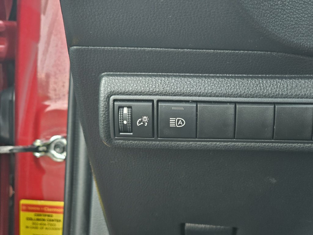 Used 2023 Toyota Corolla SE FWD image 22