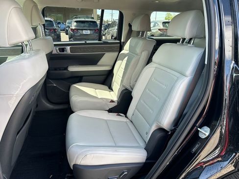 Used 2025 Hyundai Santa Fe Calligraphy AWD/4WD image 22