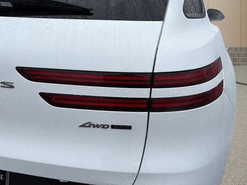 Used 2022 Genesis GV70 3.5T Sport w/ Sport Prestige Package image 13