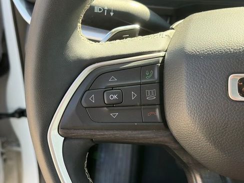 Used 2022 Jeep Grand Cherokee Limited 4xe image 14