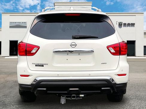Used 2019 Nissan Pathfinder S AWD/4WD image 4