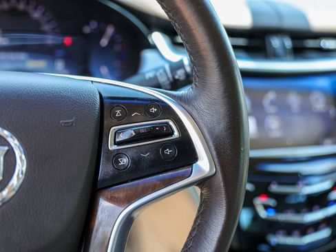 Used 2013 Cadillac XTS FWD image 13