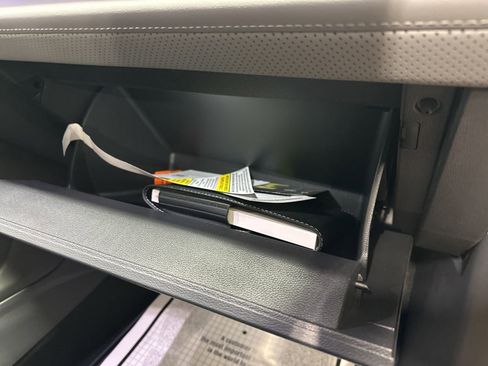 Certified 2025 Volkswagen Atlas Peak Edition SE image 45