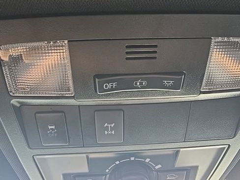 Used 2017 Toyota Tacoma TRD Off-Road image 14