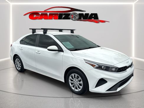 Used 2023 Kia Forte LX FWD image 2
