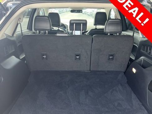 Used 2024 Ford Edge SEL image 9